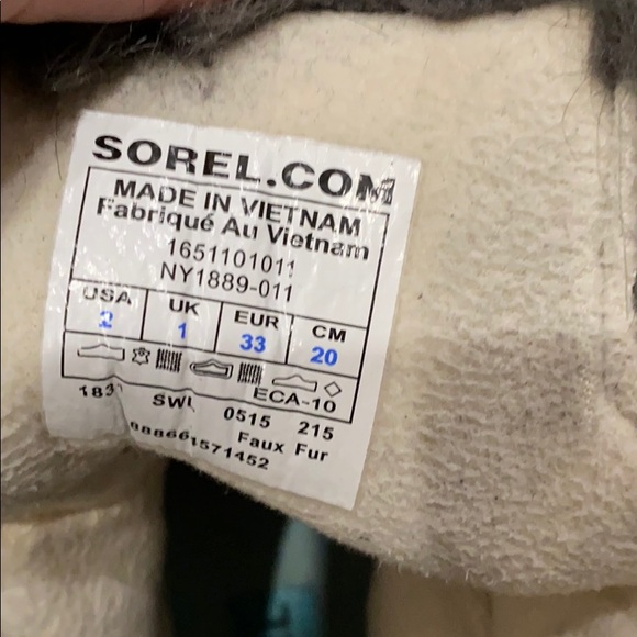 Sorel Waterproof boots size 2 - Picture 4 of 4